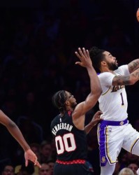 世俱杯夺冠赔率-重返首发拉塞尔迎来爆发！湖人大交易箭在弦上？